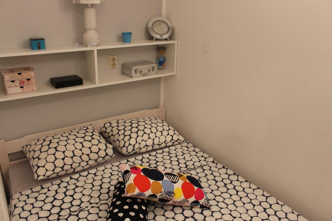 Blue Moon Apartments غييكا المظهر الخارجي الصورة