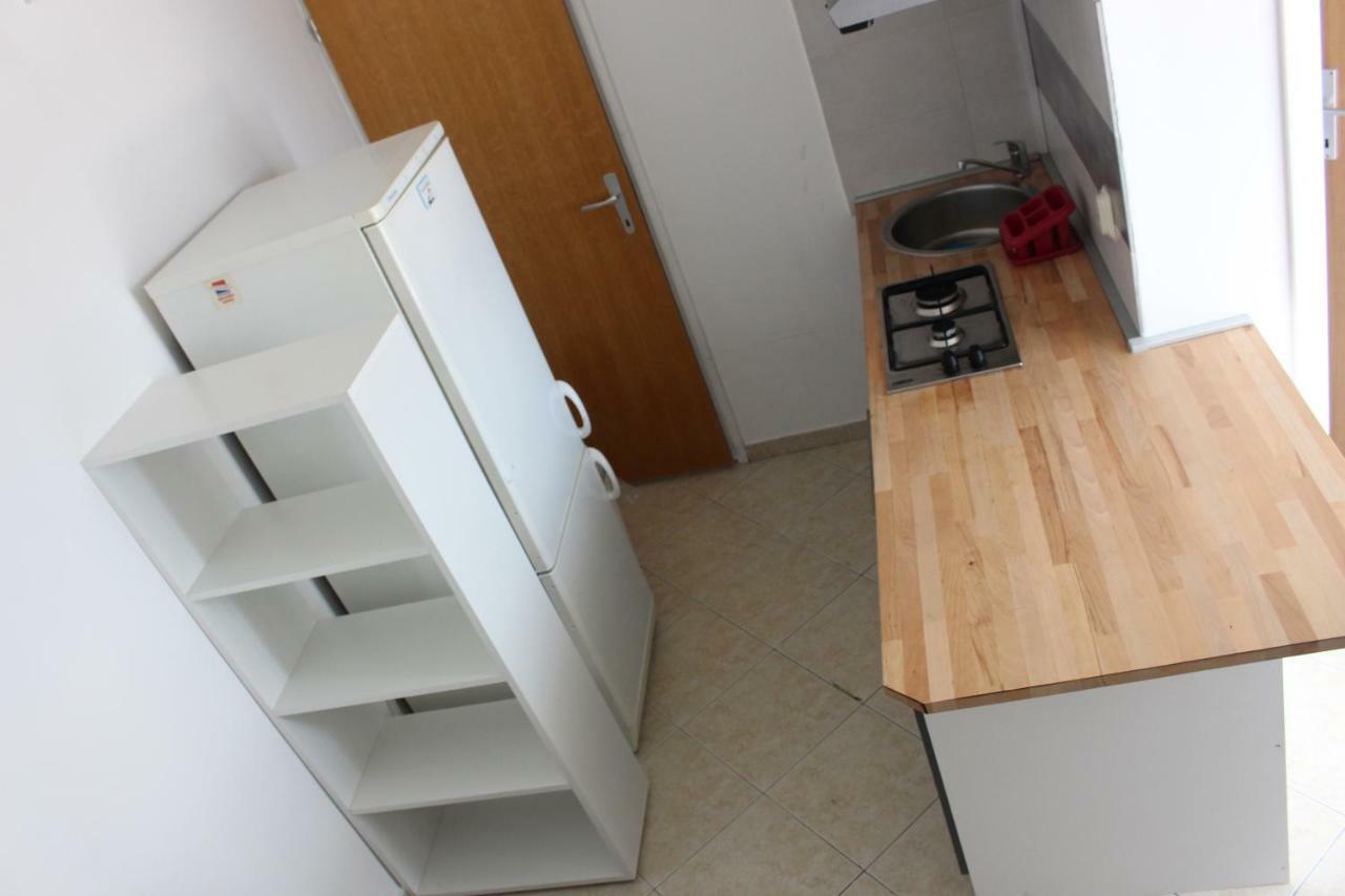 Blue Moon Apartments غييكا المظهر الخارجي الصورة