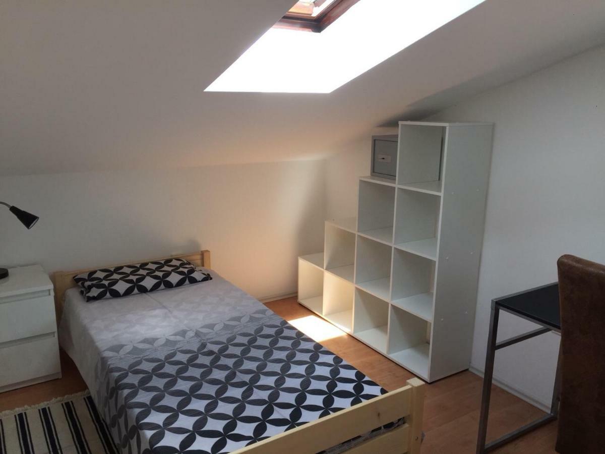Blue Moon Apartments غييكا المظهر الخارجي الصورة