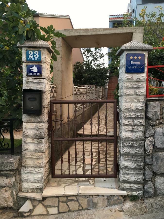 Blue Moon Apartments غييكا المظهر الخارجي الصورة
